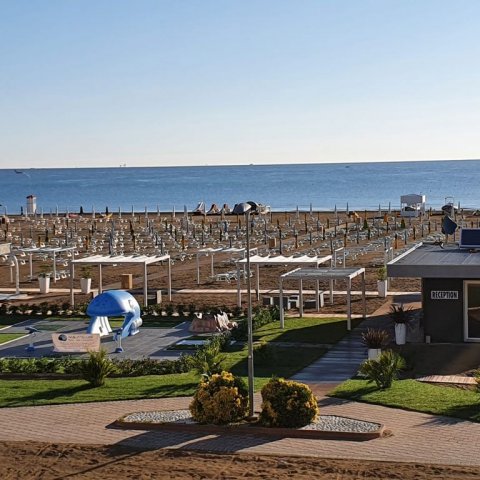 Spiaggia mattina presto